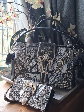 Coastal Cowgirl Genuine Leather Embellished Purse And Matching Wallet Crystals